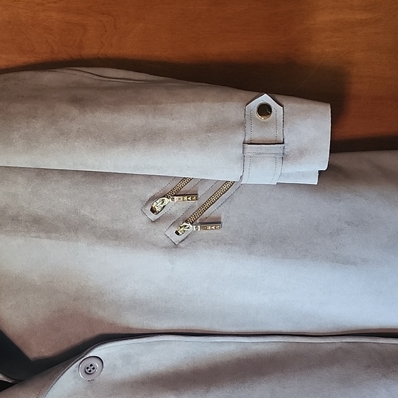 Iman grey dress coat with Faux fur collar, size L. - Picture 3 of 6